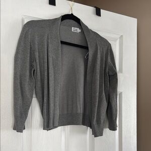 Cielo Gray Cardigan Sweater Versatile Knit Design